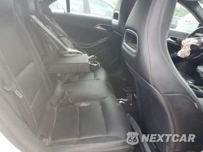 Zdjęcie 10 z 13 samochodu: 2016 MERCEDES-BENZ CLA 250 VIN:WDDSJ4EB0GN359181 - miniatura