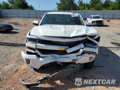Piąte zdjęcie samochodu w środku: 2017 CHEVROLET SILVERADO K1500 LT VIN:3GCUKREC3HG283911 - miniatura