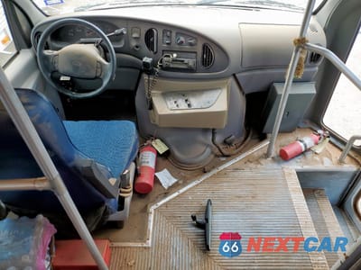 Zdjęcie 8 z 13 samochodu: 1998 FORD ECONOLINE E450 SUPER DUTY CUTAWAY VAN RV VIN:1FDXE40S8WHB77815 - miniatura