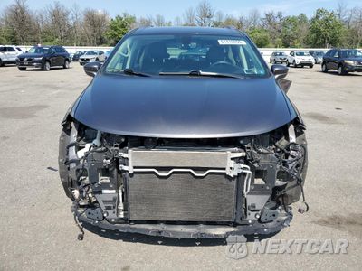 Piąte zdjęcie samochodu w środku: 2019 CHRYSLER PACIFICA TOURING L VIN:2C4RC1BG0KR730546 - miniatura