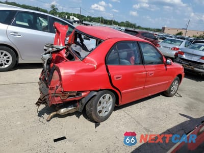 Trzecie zdjęcie samochodu z tyłu: 2003 HYUNDAI ACCENT GL VIN:KMHCG45C23U458165 - miniatura