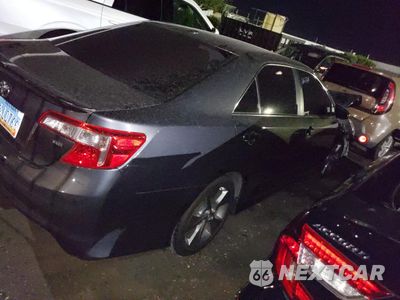 Trzecie zdjęcie samochodu z tyłu: 2012 TOYOTA CAMRY SE VIN:4T1BK1FK1CU018520 - miniatura