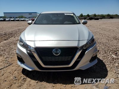 Piąte zdjęcie samochodu w środku: 2019 NISSAN ALTIMA S VIN:1N4BL4BV4KC220345 - miniatura