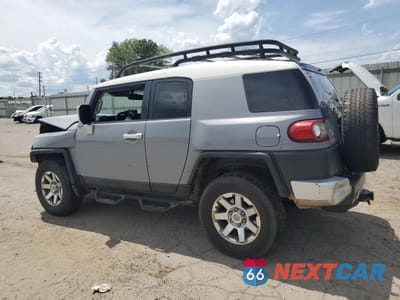Drugie zdjęcie samochodu z przodu: 2014 TOYOTA FJ CRUISER VIN:JTEBU4BF3EK183441 - miniatura