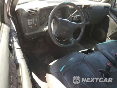 Zdjęcie 8 z 12 samochodu: 1997 GMC SONOMA VIN:1GTCS19W9V8521683 - miniatura