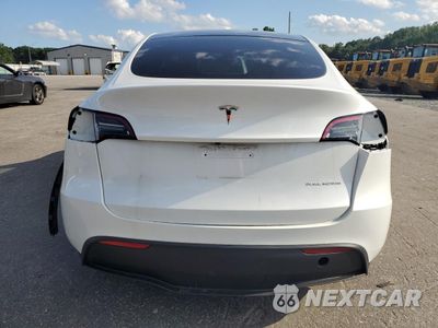 Zdjęcie 6 z 14 samochodu: 2023 TESLA MODEL Y VIN:7SAYGDEE2PA039968 - miniatura