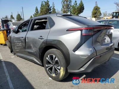 Drugie zdjęcie samochodu z przodu: 2023 TOYOTA BZ4X XLE VIN:JTMAAAAA3PA015885 - miniatura