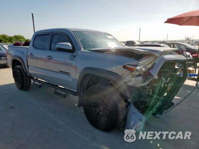Czwarte zdjęcie samochodu z boku: 2018 TOYOTA TACOMA DOUBLE CAB VIN:5TFCZ5AN5JX145361 - miniatura