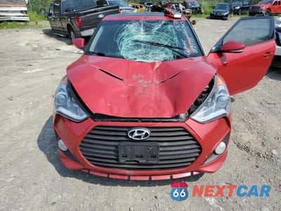 Piąte zdjęcie samochodu w środku: 2015 HYUNDAI VELOSTER TURBO VIN:KMHTC6AE2FU218987 - miniatura