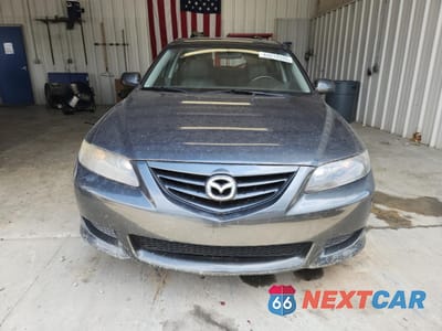 Piąte zdjęcie samochodu w środku: 2004 MAZDA 6 S VIN:1YVFP84D745N94204 - miniatura