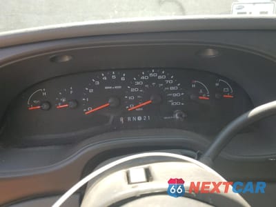 Zdjęcie 9 z 13 samochodu: 2005 FORD ECONOLINE E350 SUPER DUTY WAGON VIN:1FBSS31L25HB20635 - miniatura