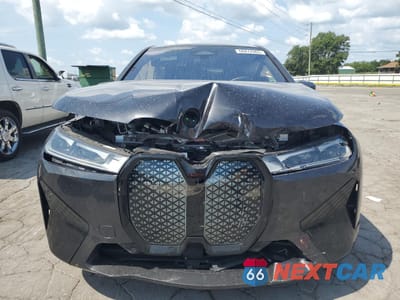 Piąte zdjęcie samochodu w środku: 2022 BMW IX XDRIVE50 VIN:WB523CF0XNCK66197 - miniatura