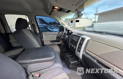 Piąte zdjęcie samochodu w środku: 2009 DODGE RAM 1500 VIN:1D3HB18T79S777494 - miniatura