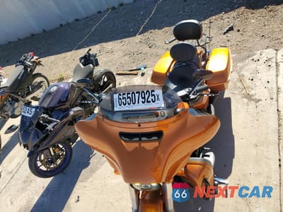 Piąte zdjęcie samochodu w środku: 2014 HARLEY-DAVIDSON FLHXS STREET GLIDE SPECIAL VIN:1HD1KRM13EB711157 - miniatura