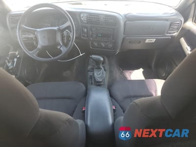 Zdjęcie 8 z 14 samochodu: 2004 CHEVROLET BLAZER VIN:1GNCT18X94K138620 - miniatura