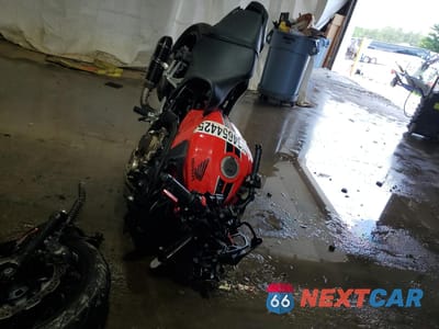 Drugie zdjęcie samochodu z przodu: 2018 HONDA CB650 F VIN:MLHRC7512J5000429 - miniatura