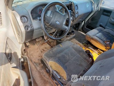 Zdjęcie 8 z 14 samochodu: 2006 FORD F150 VIN:1FTRX14W26FB48258 - miniatura