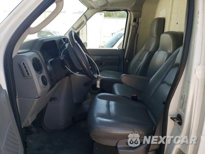 Zdjęcie 7 z 13 samochodu: 2009 FORD ECONOLINE E450 SUPER DUTY CUTAWAY VAN VIN:1FDXE45SX9DA08206 - miniatura