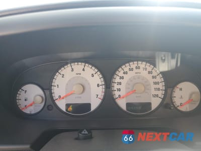 Zdjęcie 9 z 14 samochodu: 2005 CHRYSLER SEBRING GTC VIN:1C3EL75R45N614237 - miniatura