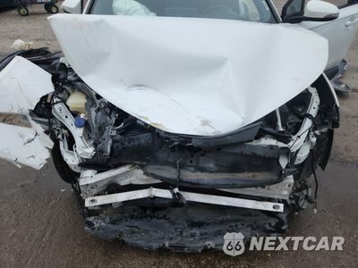 Zdjęcie 11 z 15 samochodu: 2018 TOYOTA C-HR XLE VIN:NMTKHMBX1JR049689 - miniatura