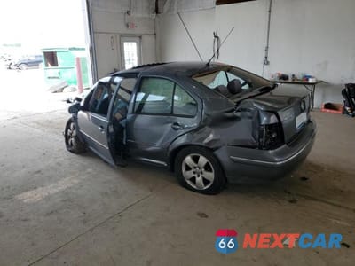 Drugie zdjęcie samochodu z przodu: 2004 VOLKSWAGEN JETTA GLS VIN:3VWSK69M64M004808 - miniatura