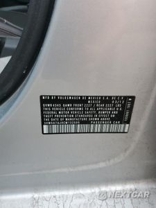Zdjęcie 13 z 15 samochodu: 2013 VOLKSWAGEN JETTA GLI VIN:3VW567AJ9CM132595 - miniatura