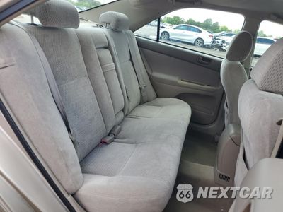 Zdjęcie 10 z 14 samochodu: 2004 TOYOTA CAMRY LE VIN:4T1BE32K94U821182 - miniatura