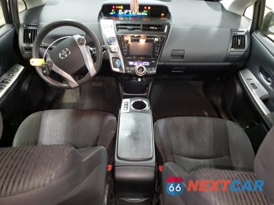 Zdjęcie 8 z 14 samochodu: 2015 TOYOTA PRIUS V VIN:JTDZN3EU1FJ038779 - miniatura