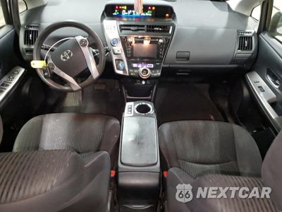 Zdjęcie 8 z 14 samochodu: 2015 TOYOTA PRIUS V VIN:JTDZN3EU1FJ038779 - miniatura