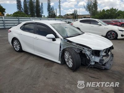 Czwarte zdjęcie samochodu z boku: 2019 TOYOTA CAMRY L VIN:4T1B11HK2KU709232 - miniatura