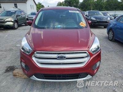 Piąte zdjęcie samochodu w środku: 2019 FORD ESCAPE SE VIN:1FMCU9GD5KUC44362 - miniatura