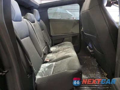 Zdjęcie 10 z 13 samochodu: 2024 TESLA CYBERTRUCK VIN:7G2CEHEE7RA027867 - miniatura