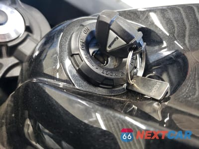 Zdjęcie 8 z 10 samochodu: 2019 KAWASAKI EX650 J VIN:JKAEXEJ10KDA03821 - miniatura