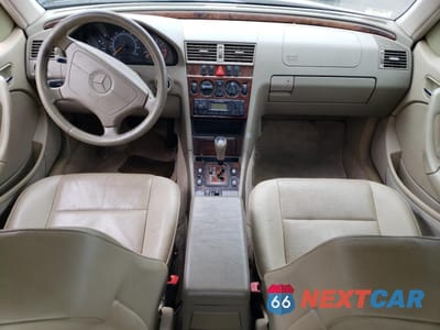Zdjęcie 8 z 12 samochodu: 1999 MERCEDES-BENZ C 230 VIN:WDBHA24G7XA659733 - miniatura