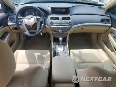 Zdjęcie 8 z 12 samochodu: 2011 HONDA ACCORD LX VIN:1HGCP2F39BA119184 - miniatura