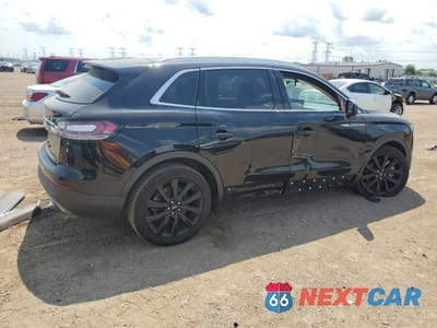 Trzecie zdjęcie samochodu z tyłu: 2021 LINCOLN NAUTILUS RESERVE VIN:2LMPJ8K97MBL07398 - miniatura