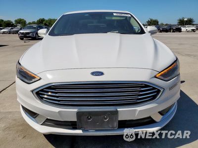 Piąte zdjęcie samochodu w środku: 2018 FORD FUSION SE HYBRID VIN:3FA6P0LU7JR171646 - miniatura