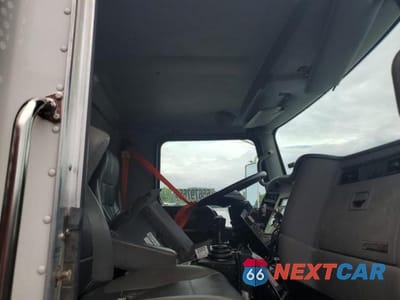 Zdjęcie 6 z 10 samochodu: 2018 KENWORTH CONSTRUCTION T370 VIN:2NKHLJ9X9JM202225 - miniatura
