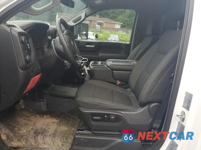 Zdjęcie 7 z 13 samochodu: 2022 CHEVROLET SILVERADO K3500 VIN:1GC3YSE72NF335806 - miniatura
