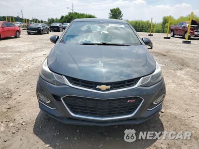 Piąte zdjęcie samochodu w środku: 2017 CHEVROLET CRUZE LT VIN:3G1BE6SMXHS512696 - miniatura