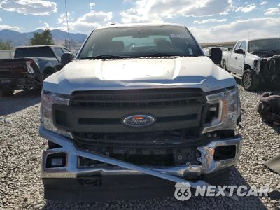 Piąte zdjęcie samochodu w środku: 2019 FORD F150 SUPER CAB VIN:1FTEX1EB9KKD35749 - miniatura