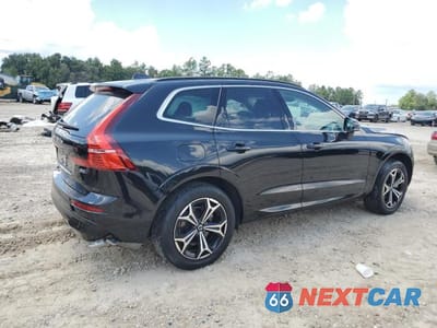 Trzecie zdjęcie samochodu z tyłu: 2022 VOLVO XC60 B5 MOMENTUM B5 MOMENTUM VIN:YV4L12RKXN1990910 - miniatura