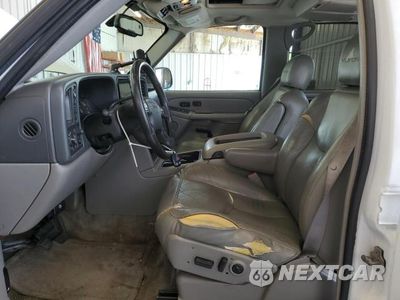 Zdjęcie 13 z 26 samochodu: 2005 GMC YUKON VIN:1GKEK13T85R208405 - miniatura