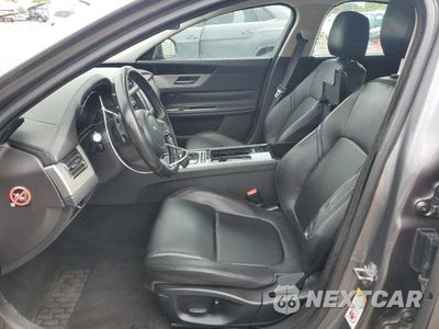 Zdjęcie 7 z 12 samochodu: 2016 JAGUAR XF PREMIUM VIN:SAJBD4BV8GCY10046 - miniatura