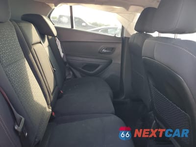 Zdjęcie 10 z 12 samochodu: 2020 CHEVROLET TRAX LS VIN:3GNCJKSB7LL174943 - miniatura