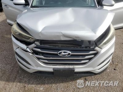 Zdjęcie 12 z 13 samochodu: 2017 HYUNDAI TUCSON SE VIN:KM8J23A46HU300627 - miniatura