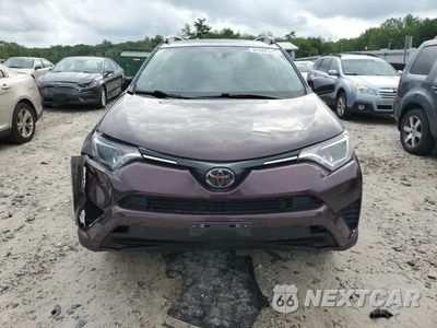 Piąte zdjęcie samochodu w środku: 2018 TOYOTA RAV4 LE VIN:2T3BFREV5JW840918 - miniatura