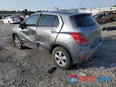 Drugie zdjęcie samochodu z przodu: 2020 CHEVROLET TRAX LS VIN:3GNCJKSB7LL174943 - miniatura