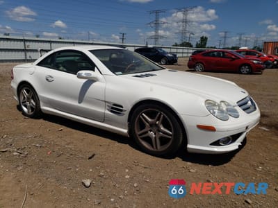 Czwarte zdjęcie samochodu z boku: 2007 MERCEDES-BENZ SL 550 VIN:WDBSK71F17F135878 - miniatura