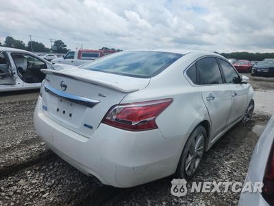 Trzecie zdjęcie samochodu z tyłu: 2013 NISSAN ALTIMA 2.5 VIN:1N4AL3AP7DN406381 - miniatura